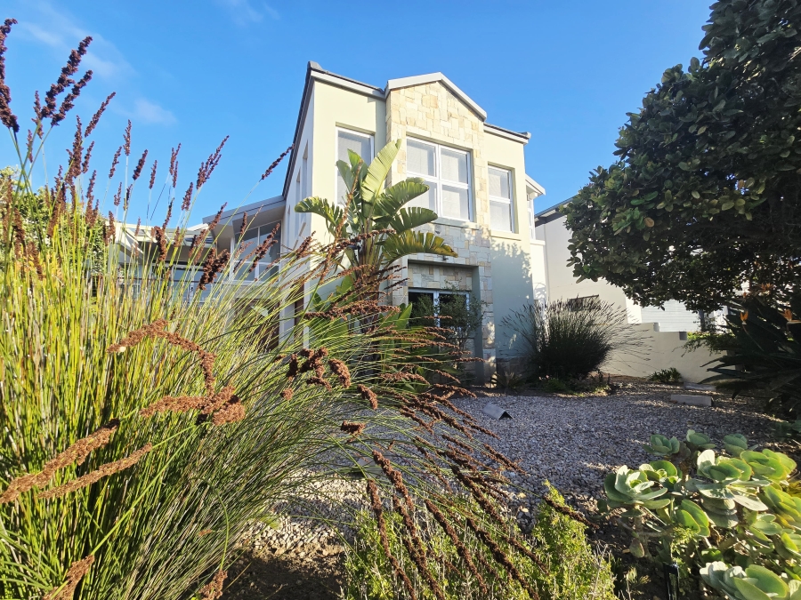 3 Bedroom Property for Sale in Oubaai Western Cape